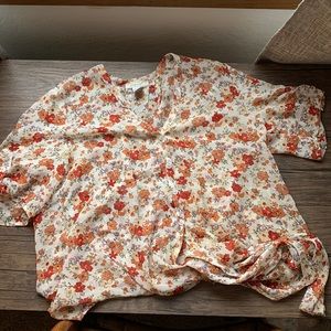Cropped Floral Blouse size M